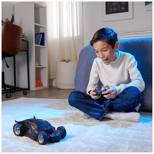 Batman Batmobile Rc 1 20 + Figurine 10 Cm Batman - vue 3