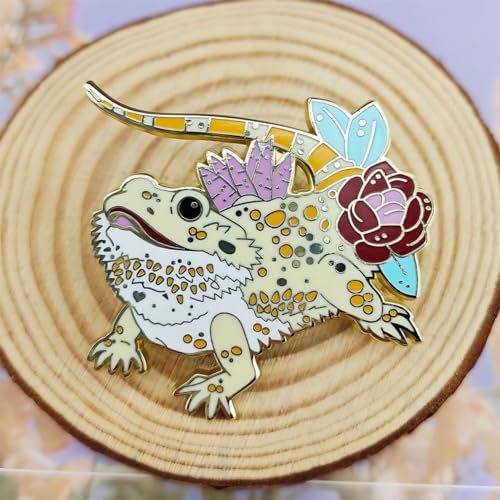 Image of Kawaii Animal Enamel Lapel Pin, Yellow Lizard Badge Reptile Lover Gift for Girls, Teens, Women, Kids, Adults, Unisex