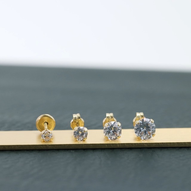 ORECCHINI BOTTONE A MONACHELLA CON ZIRCONI IN ORO GIALLO 18KT 2,55 GR. (7025