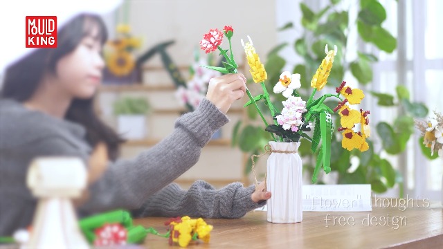 Mould King 24112 Veilchen Blumen Baustein Set - 744 Teile Mit Blumentopf