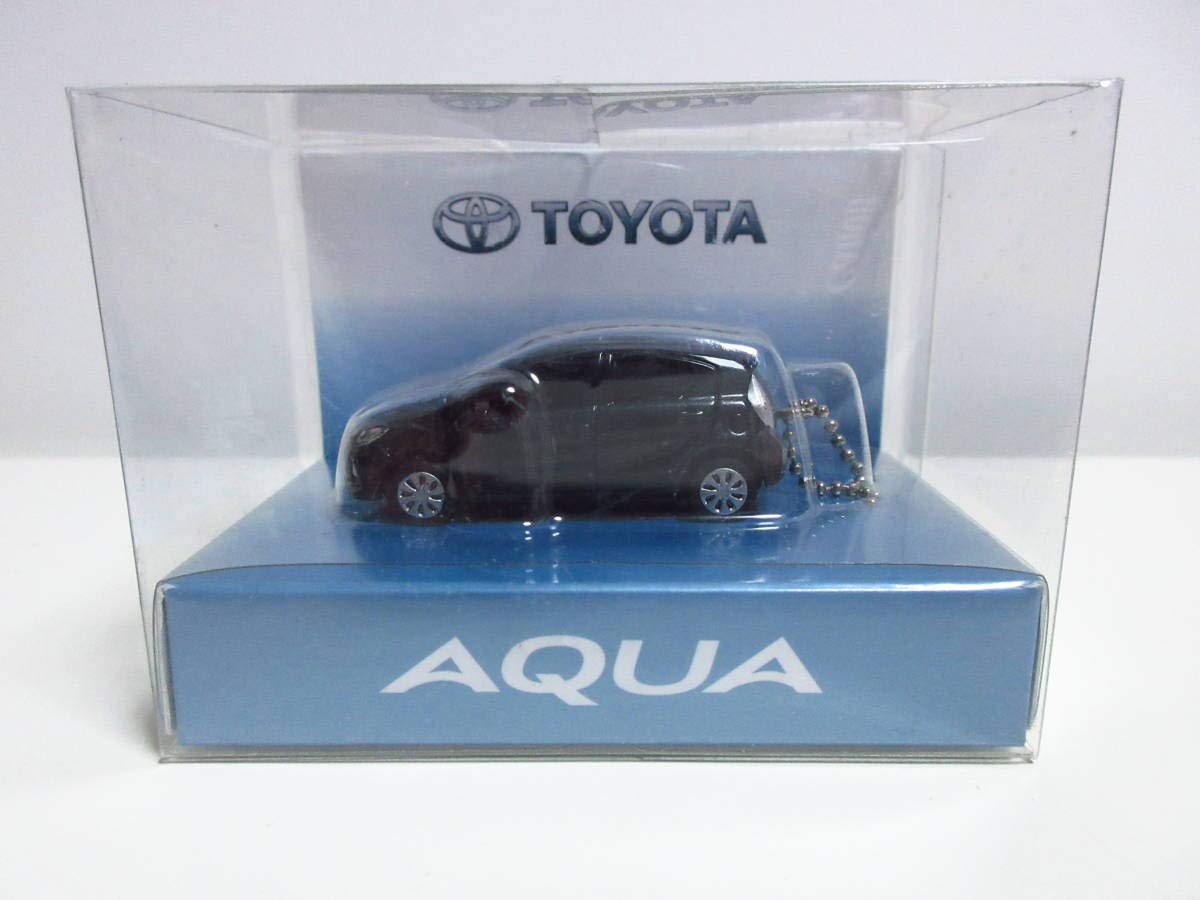 トヨタAQUAキーホルダー トヨタAQUAキーホルダー