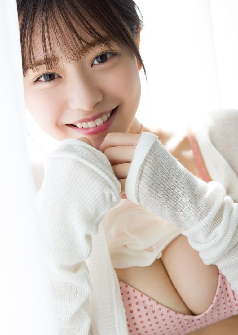 Amazon.co.jp: 浅倉唯 写真A4判 5枚 B 水着 下着 グラビア ラブリー