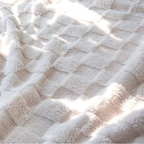 Image of HOMRITAR 3D Gingham Fleece Baby Blanket for Girls Boys Chessboard Grid Warmer Comfort Reversible Shaggy Cozy Decor for Home Bed Blanket for Toddlers 30 x 40 Inches Cream