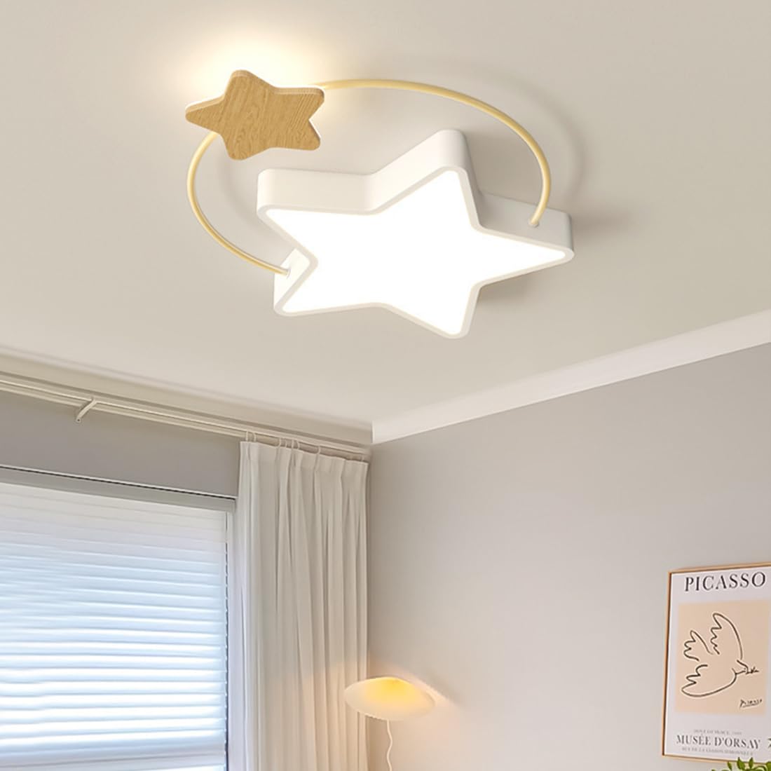 Plafonnier LED bois étoile pour illuminer la chambre d'enfant