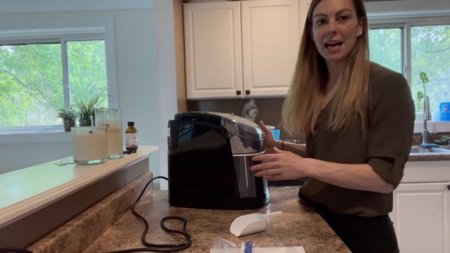 Watch Using experience of HZB-12/C ice maker on Amazon Live