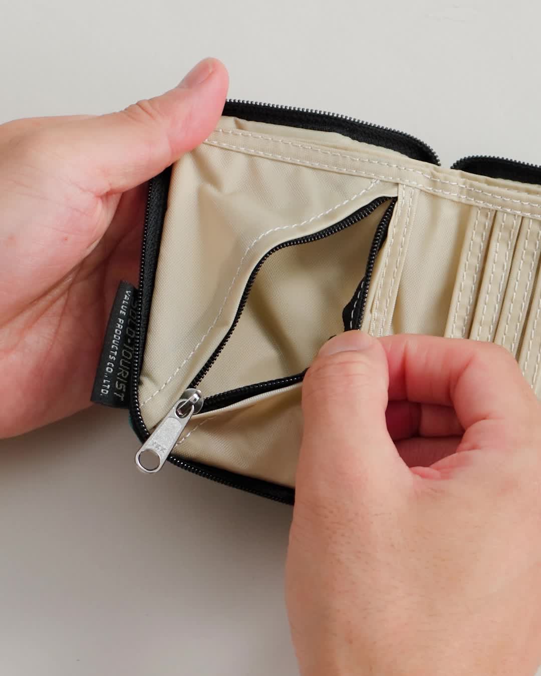 Amazon | [ソロ・ツーリスト]ポケットウォレット18 グリーン | 財布