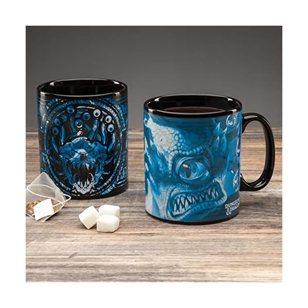 Paladone Dungeons and Dragons Heat Sensitive Mug - Colour Change 550ml (18 5floz) Mug
