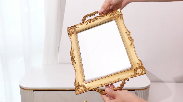 Amazon.com: Beeveer 4 Pcs Vintage Gold Mirrors Set Including Small