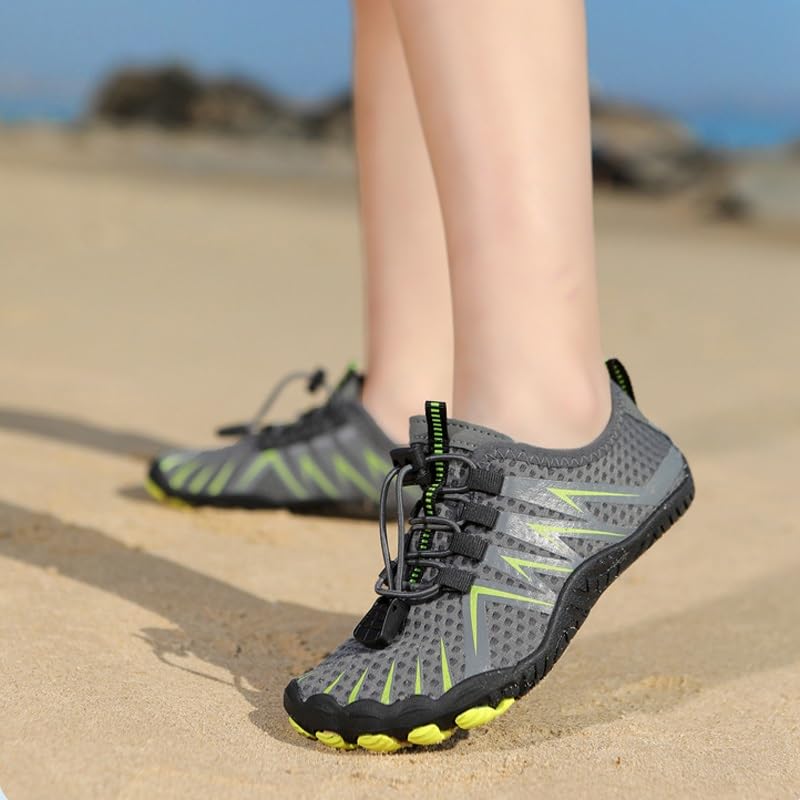 Chaussures d'eau pour marcher sur les cailloux sans douleur à la plage