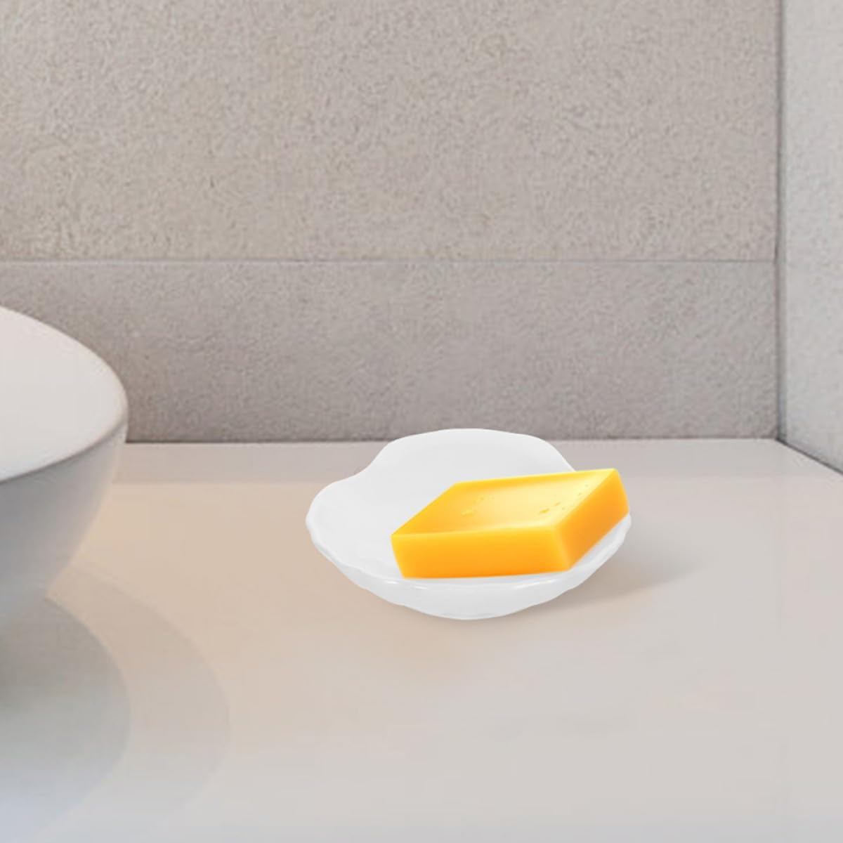 2pcs Shell Shaped Soap Dish Bar Soap Holder Acrylic with Drain for Bathroom and Kitchen Use