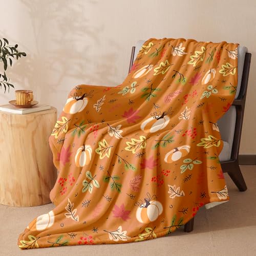Autumn Harvest Flannel Throw Blanket – Fall Pumpkin and Leaf Patt...