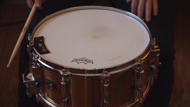 SNAREWEIGHT Amortiguador de control de tono de tambor marrón nogal M1b, el original, fabricado en Estados Unidos