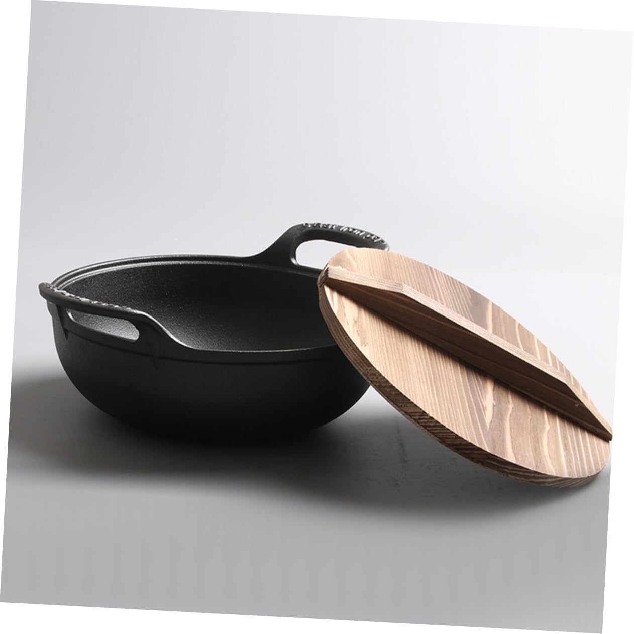 KONTONTY Cast Iron Cooking Pot Non Coated Skillet for Camping Picnic Cookware Durable Temperature Resistant Ergonomic Design for Easy Handling and Cleaning