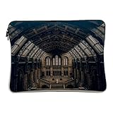 LÉGÈRE ET NOMADE : Contrairement aux mallettes rigides encombrantes, cette pochette