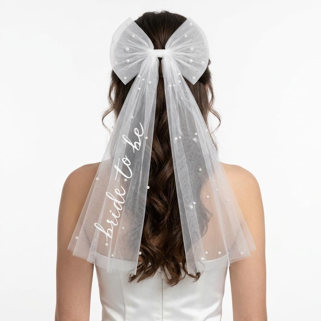 Bride to Be Veil,Schleier Braut Bridal Shower Decorations,Hen Do Party Accessories with Hair Clips and Pearl,White Bow Wedding Veil Deko Engagement Gifts SchäRpe for Bachelorette JGA Women Girls (B)