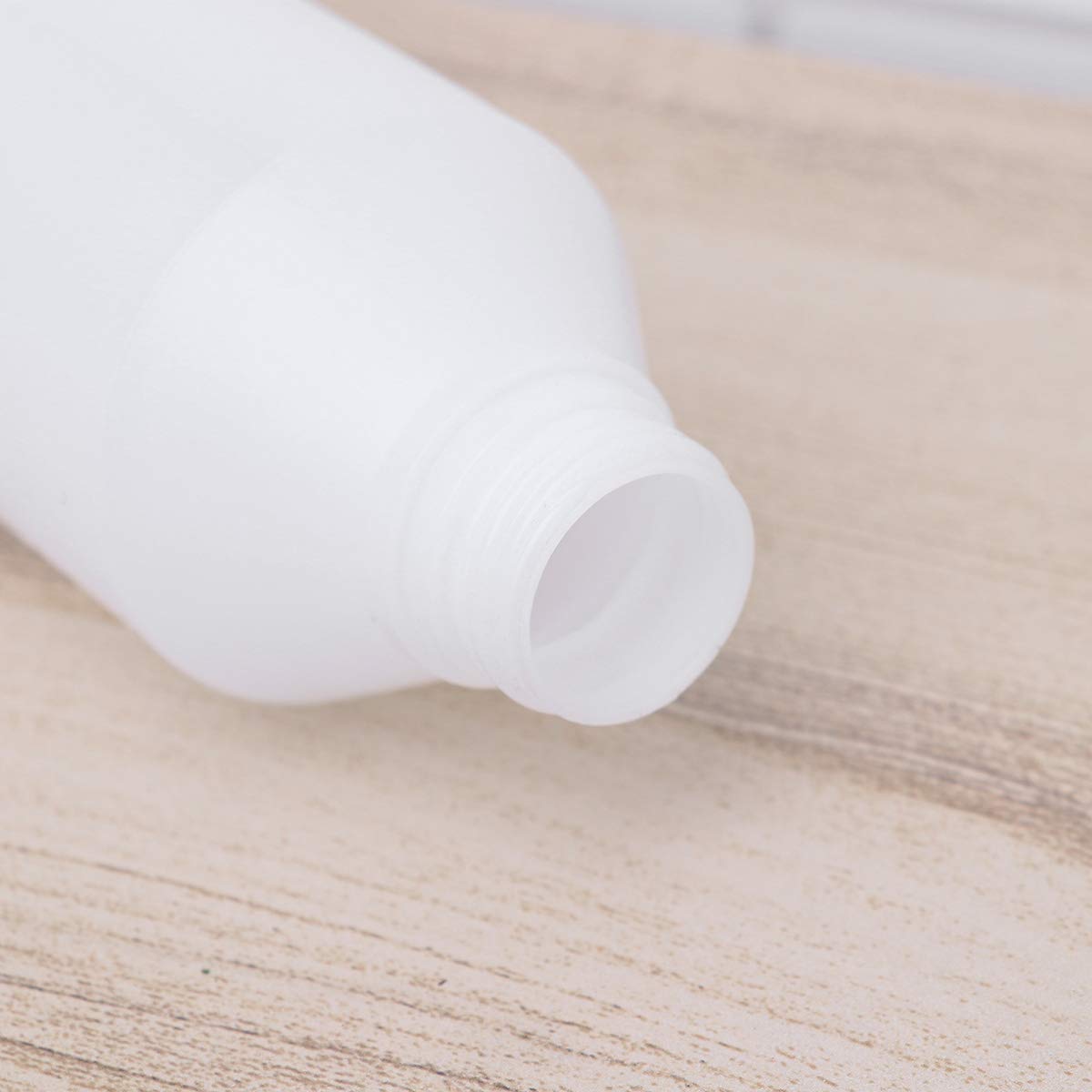 Yardwe Bottiglie di compressione plastica 2PCS 500ml con tappi a prova di perdite Dispenser ideale per colla liquida (bianco)