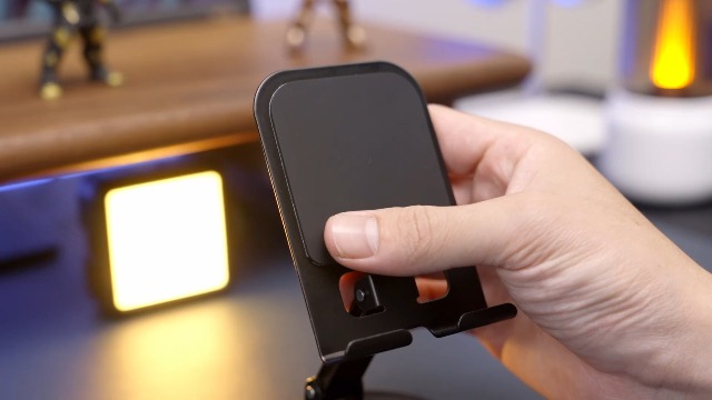 Amazon.co.jp: 【360度回転・カチカチ音】 軽量 折り畳み スマホ