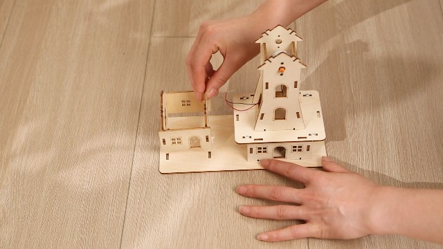 Kit Fai Da Te Mulino A Vento Solare In Legno | Giocattolo Educativo STEM Per Bambini 8+ | Puzzle 3D Con Pannello Solare - 4