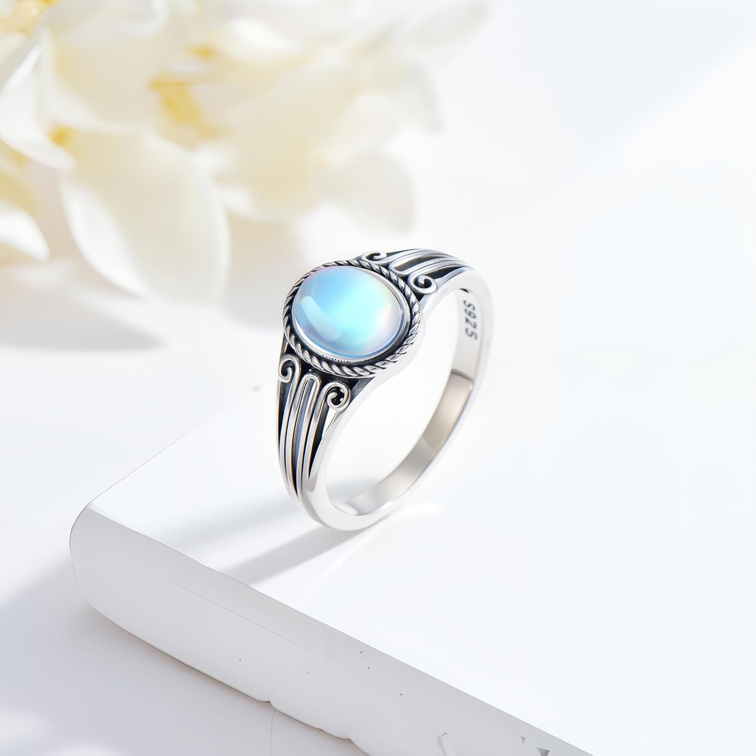 Moonstone Rings for Women 925 Sterling Silver Vintage Oval Moonstone Ring Ladies Jewelry Gifts