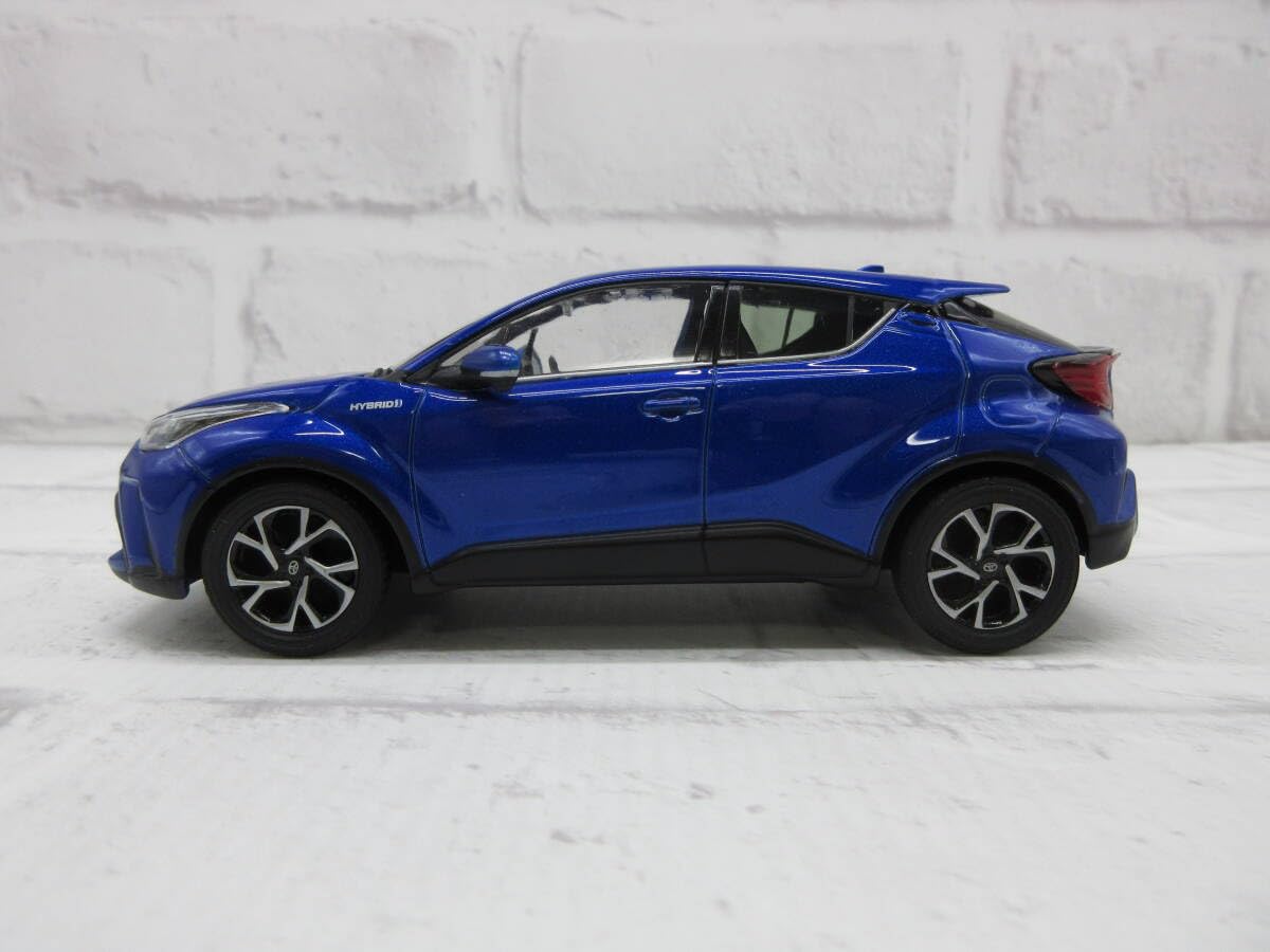 Amazon | ミニカー 1/30 ミニカー C-HR CHR 後期 ネビュラブルー