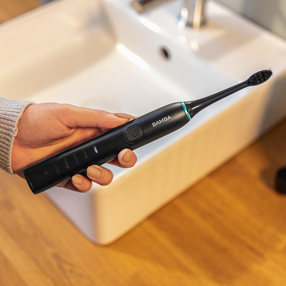 Cecotec Centro de Estación Bucal o Dental Bamba ToothCare Jet Clean. 18W, Irrigador 600ml de Capacidad, 10 Niveles de Presión, 7 Cabezales y Cepillo de Dientes Eléctrico con 5 Modos