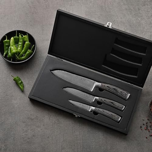 Foto von Wakoli Edis Damastmesser Set 3-teilig I Santoku Messer groß und klein sowie Gemüsemesser Allzweckmesser aus 67 Lagen Damaststahl mit VG10 Kern 60±2 HRC I Pakkaholzgriff I Küchenmesser Set in Holzbox
