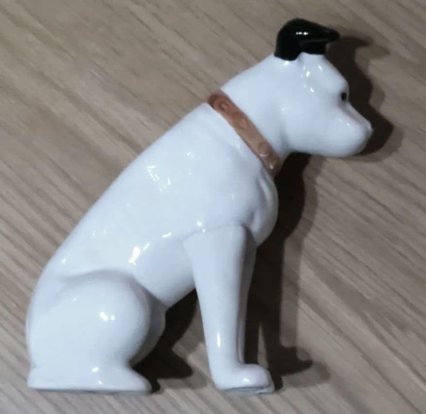 Amazon.co.jp: ビクター犬 ニッパー君 置物 : おもちゃ