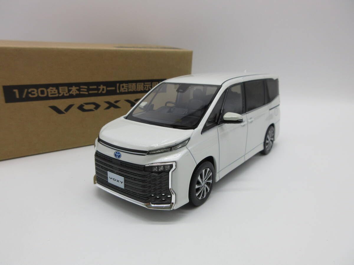 Voxy ホワイトミニカー 1/30スケール ダイキャスト製 非売品 ミニカー