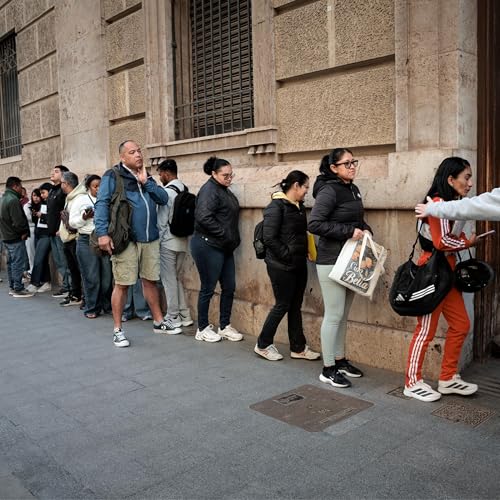 La regularizaci&oacute;n que puede cambiar miles de vidas: las historias de quienes viv&iacute;an sin papeles