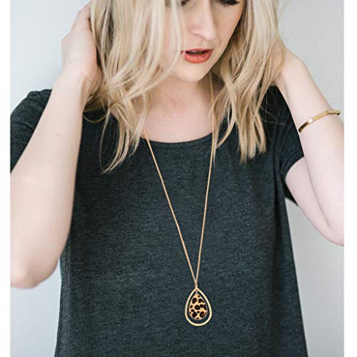 Long Necklaces for Women Leather Leopard Necklace Animal Print Cheetah Pendant Necklaces Gold Chain Necklace2