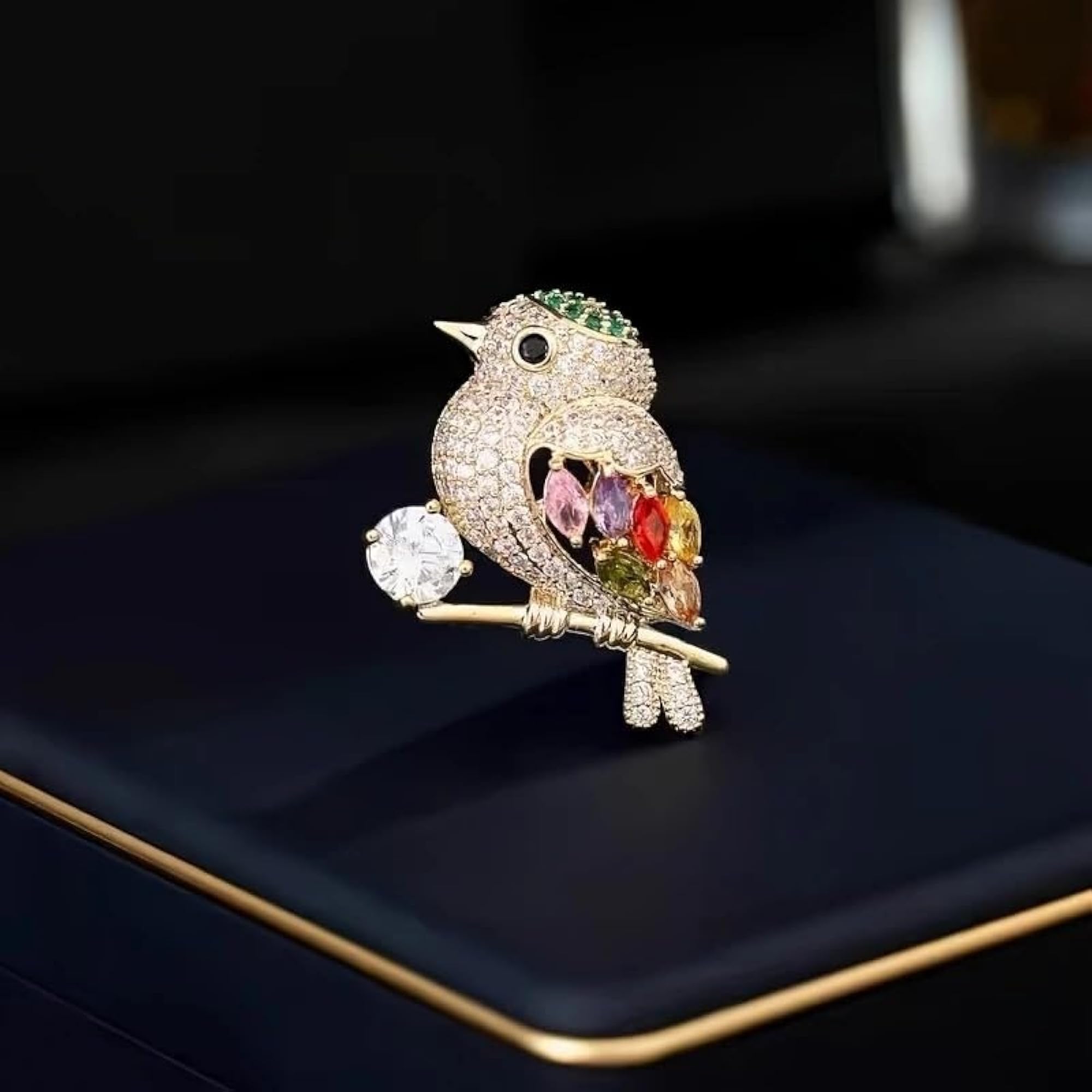 Vintage Magpie Bird Brooch Pin with Sparkling Gemstones