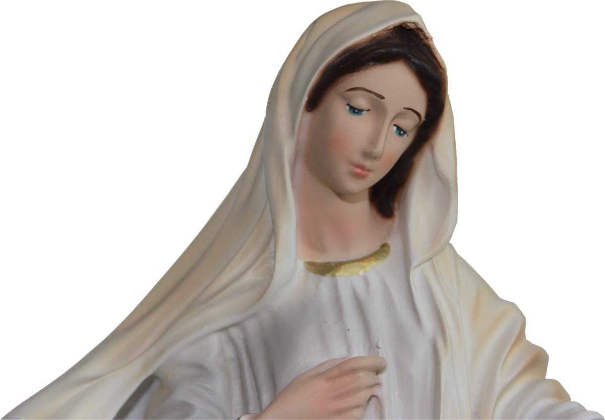 Proposte Religiose Statua della Madonna di Medjugorje in Resina. Altezza cm 30. Dipinta a Mano.