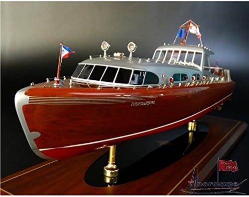 Abordage Hacker Craft 55"Thunderbird