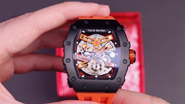 TSAR BOMBA Luxe automatisch horloge voor heren, koolstofvezel/keramiek, Japans uurwerk van saffierglas, vierkant, waterdicht tot 50 m, gangreserve-indicator, witte koolstofvezel, 42.5(W)x50.5(H)x13.5