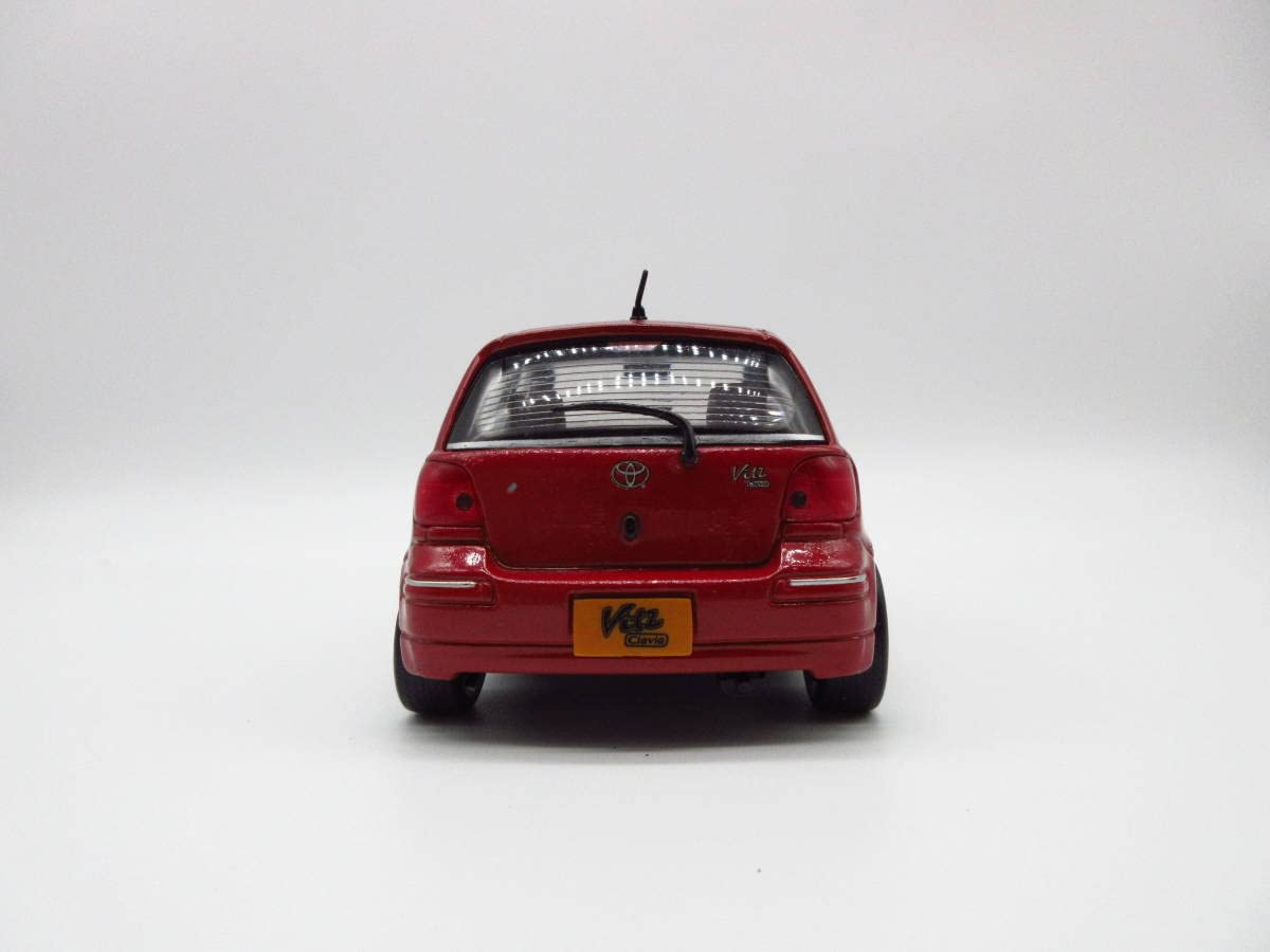 Amazon | 1/24 トヨタ 初代ヴィッツ ヴィッツクラヴィア レッド