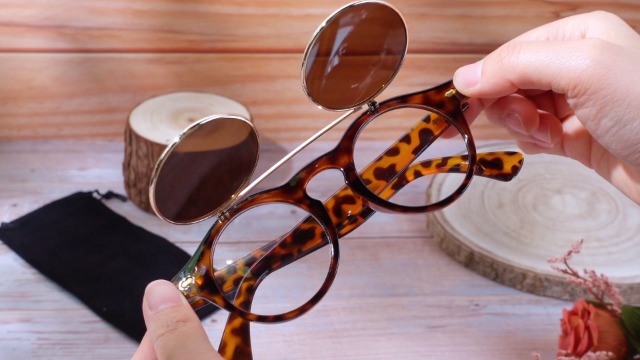 Lunettes De Soleil Rondes Relevables Steampunk – Verres Miroir, Monture Métal Argenté (neuf)