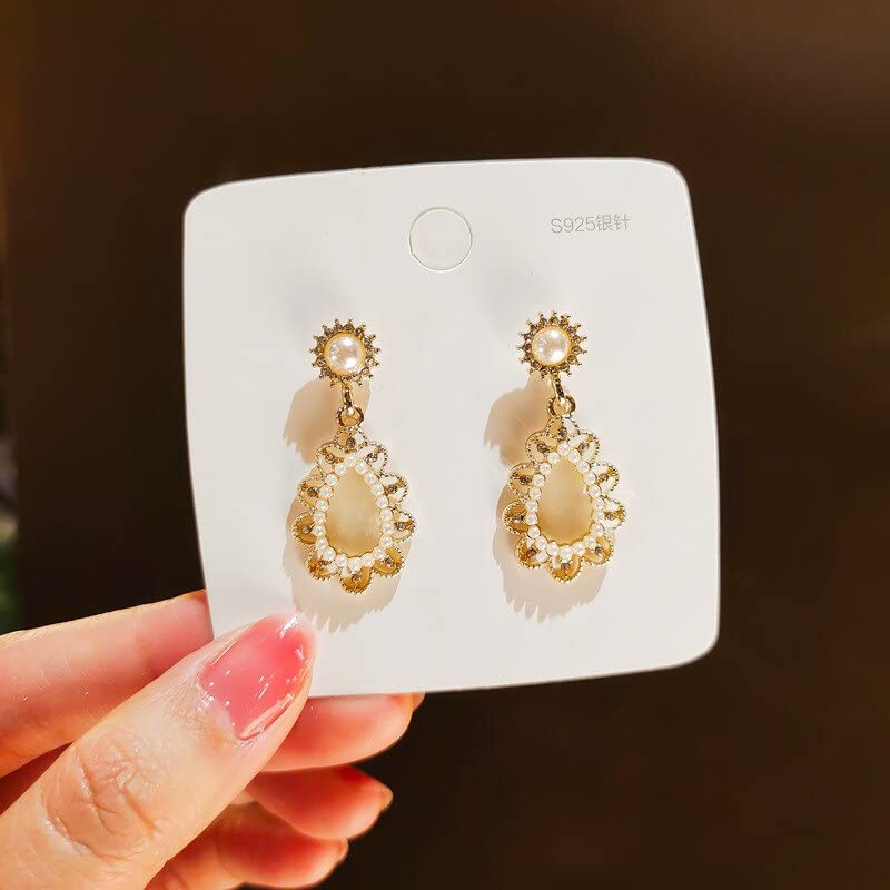 Boucle d'oreille perle et zircon éclatant pour illuminer vos soirées et mariages