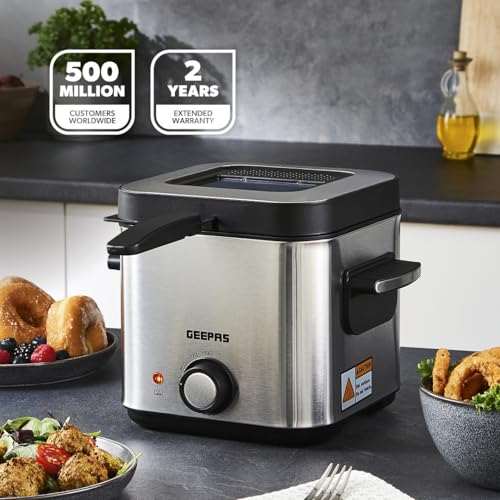 GEEPAS Deep Fat Fryer – Adjustable Thermostat, Viewing Window, Cool-Touch Handle, Non-Stick Inner Pot, Indicator Light and Compact to Family-Size Options (1.5L) - Image 3