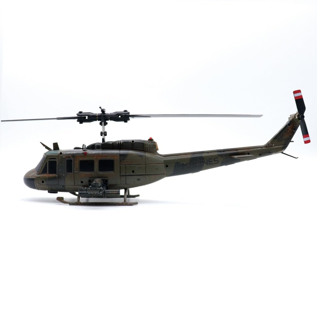 1/48 RC ERA C032 UH-1 Huey 6-Kanal RC Hubschrauber ohne Paddel, Optical-Flow-Positionierung, Handbemalte Limited Edition, Maßstabsgetreues Militärmodell(2 Batterien)