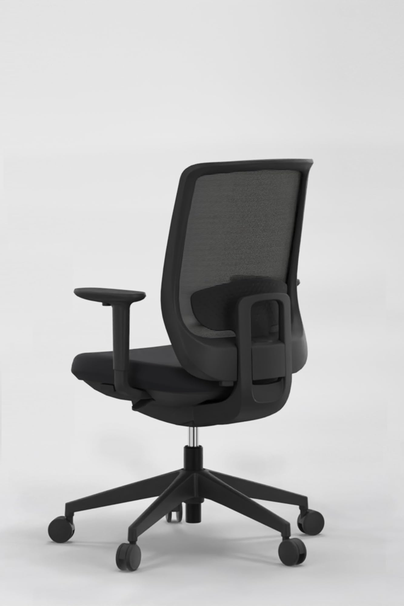Silla de oficina profesional Actiu Trim Carbon Black malla Hasta 150 kg y uso de hasta 24 horas | Respaldo regulable en altura y asiento en profundidad | Top Ergonomía y Salud (Brazos 2D, Sin cabezal)