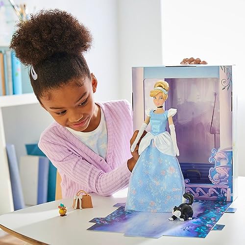 Encuentra reviews de Ratón cenicienta disponible en línea. 31 Imagen adicional
