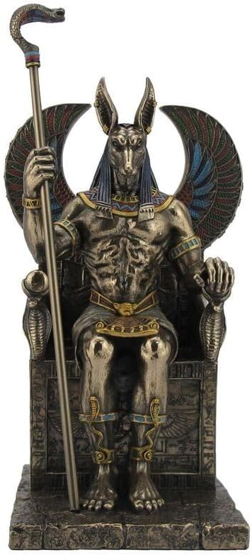 玉座に座る 古代エジプトの神 アヌビス神 彫像 彫刻 ピラミッド