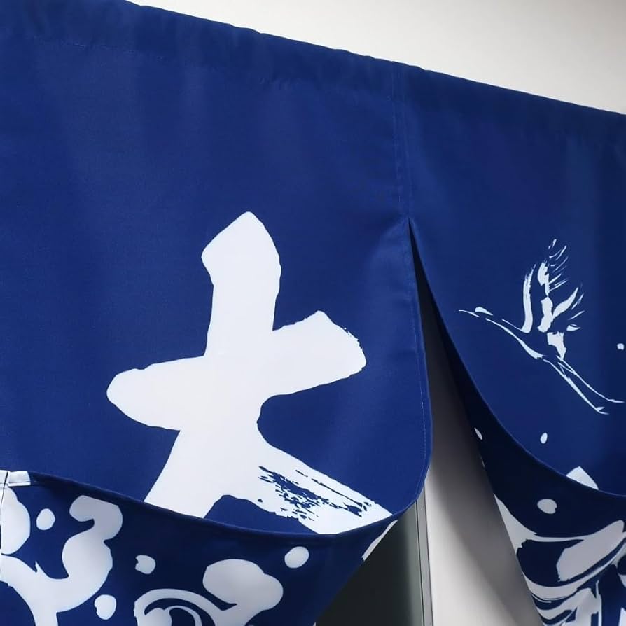 古布大正期　鶴と亀暖簾　のれん　本藍染　フェード感が素敵　日本アンティーク 古布大正期 鶴と亀暖簾 のれん 本藍染 フェード感が素敵 純和