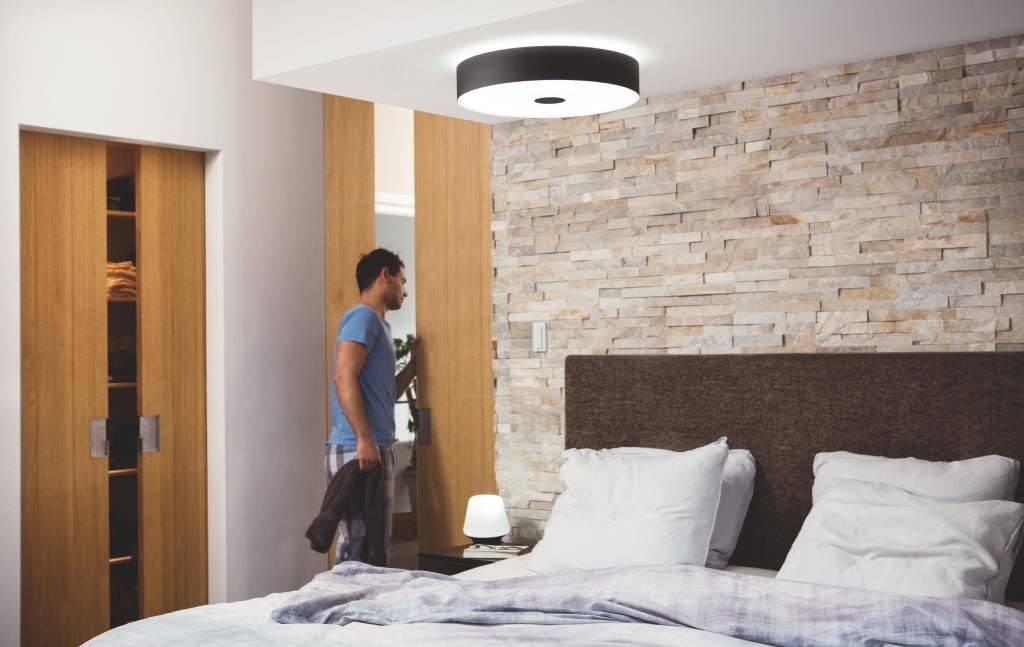 Philips Hue White Ambiance Fair - Plafón Negro LED con Mando, Iluminación Inteligente, Compatible con Amazon Alexa, Apple HomeKit y Google Assistant