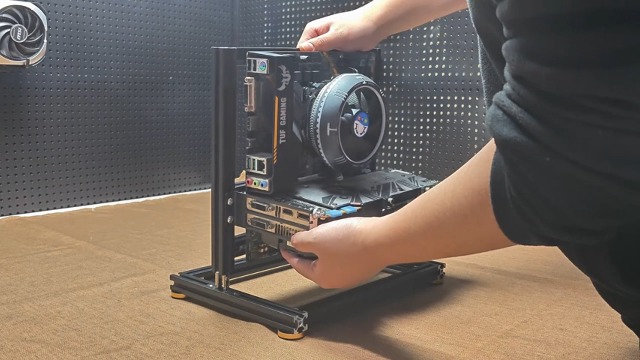 Amazon.co.jp: DIY コンピュータ ケース 良い放熱性能 オープンケース