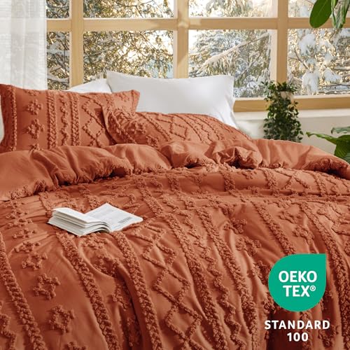 Bedsure Tufted Boho Comforter Set Full Size - Terracotta Boho Bed Set, GentleSoft™ 3 Pieces Farmhouse Shabby Chic Embroidery Bedding, Gifts for Woman, Soft Jacquard Full Comforter for All Seasons