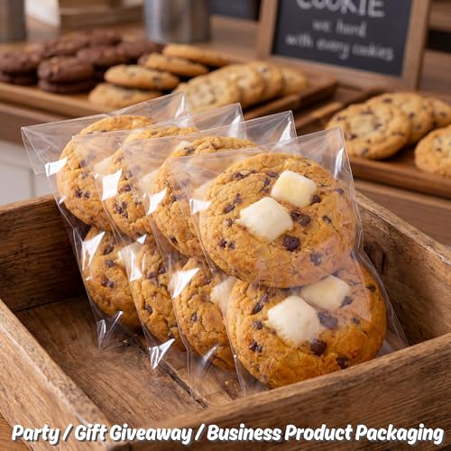 Image of Wowfit 200 CT 5x7 Clear OPP Plastic Bags, Re-Sealable Self-Sealing Cello Bags Great for Cookies, Decorative Wrappers, Party Favors, Candy and More (5' x 7')