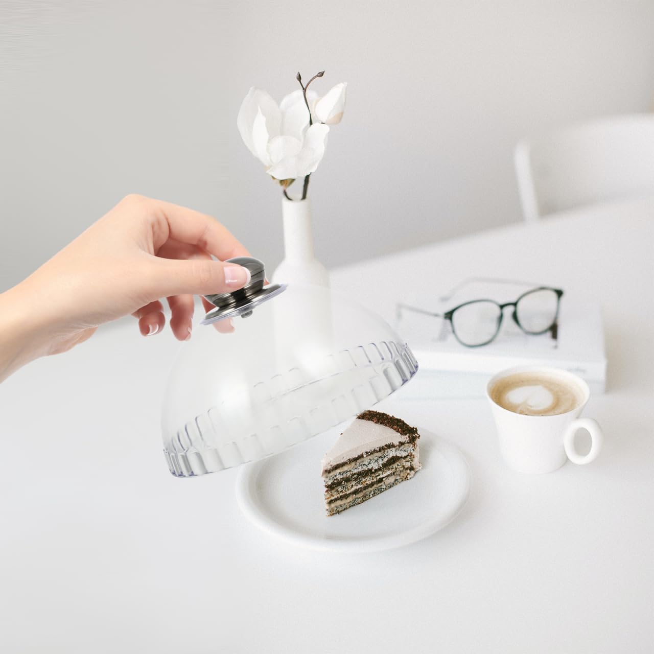 6.29 inch Transparent Cake Dome Cover Food Dessert Cover for Kitchen Serving Protective Cloche for Cake Pastry Cheese Platters Snacks Party Display