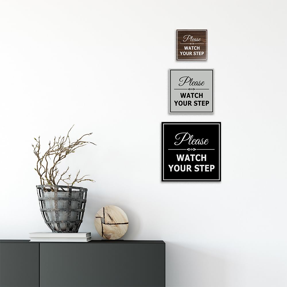 Signs ByLITA - Señal cuadrada con texto en inglés "Please watch Your Step", con cinta adhesiva, se monta en cualquier superficie, resistente a la intemperie, uso en interiores y exteriores.
