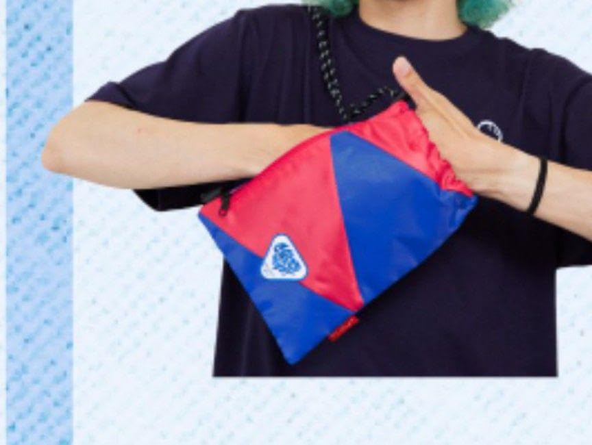 クリープハイプ　ライブグッズ　サコッシュ クリープハイプ ライブグッズ 巾着 サコッシュ - メルカリ